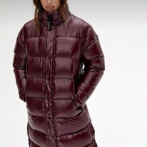 ISO Xxs/Xxs burgundy aritzia super puff long